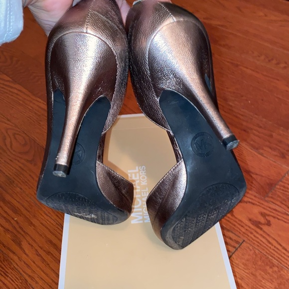 Pre owned Michale Kors Leather heels - Picture 5 of 10